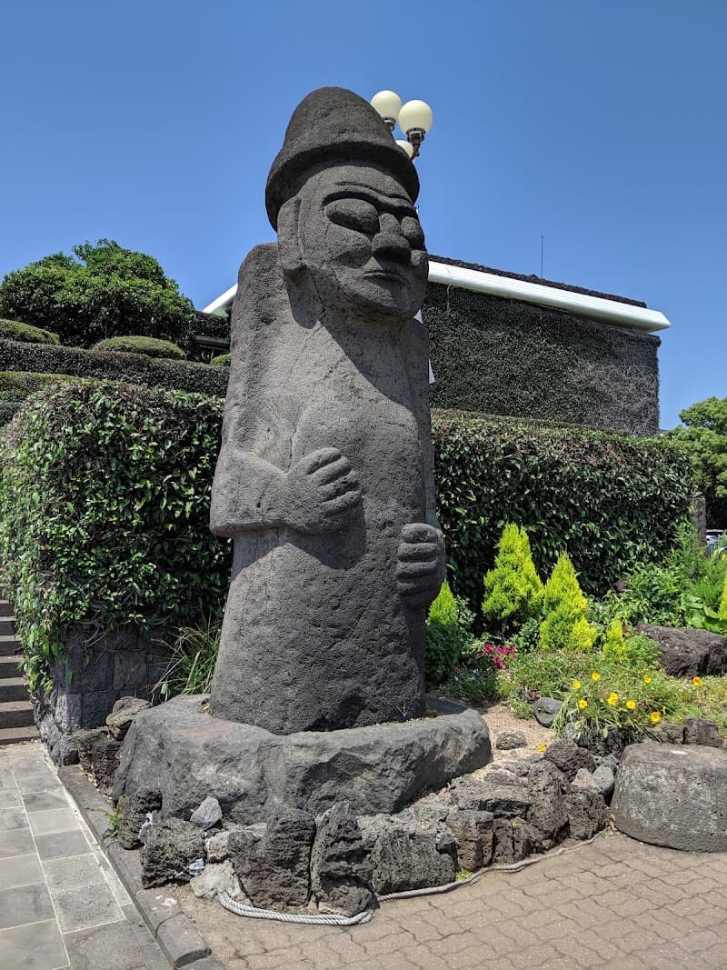 Jeju Folklore and Natural History Museum